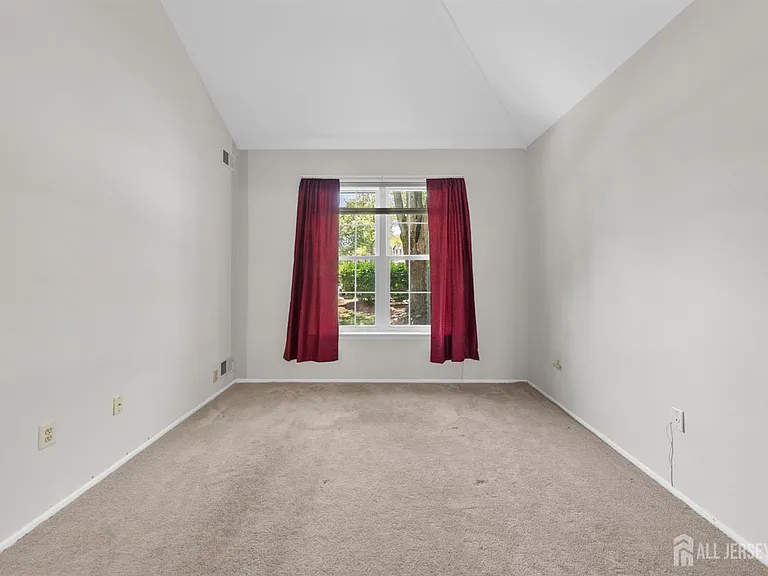 6111 Cedar Ct — Photo 12