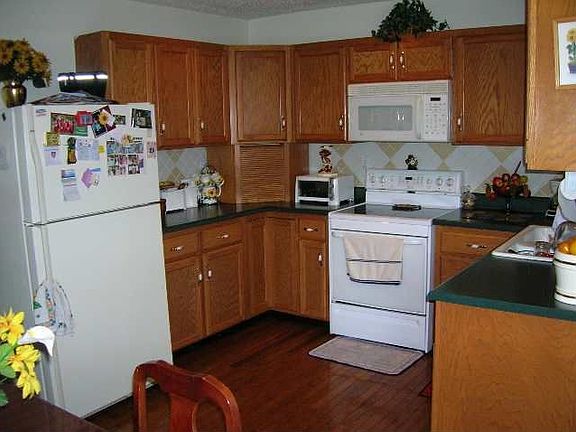 5th image of 3158 Durham Dr SE