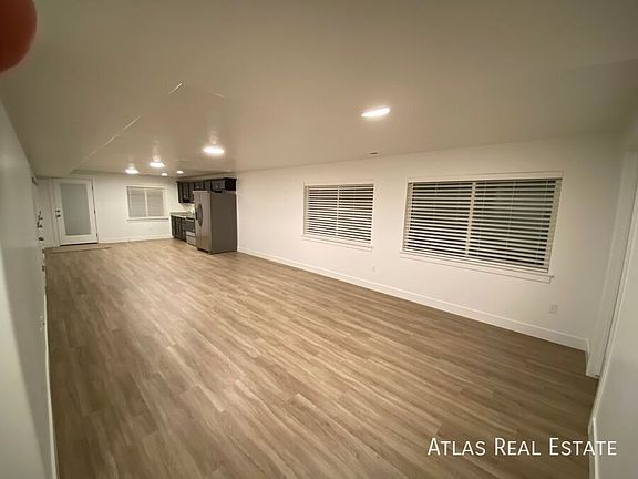 5th image of 1445 N Sierra Way
