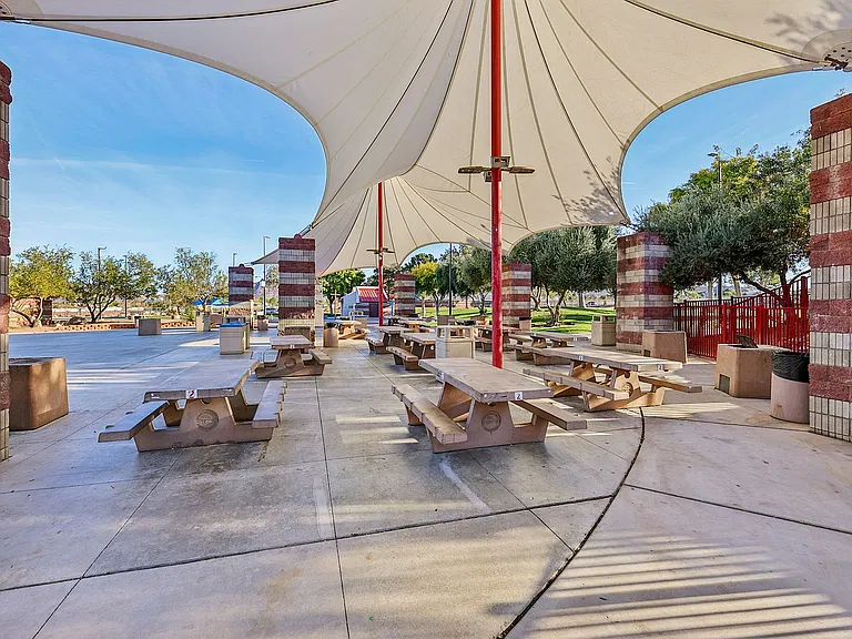 Neighborhood Park (Mission Hills)