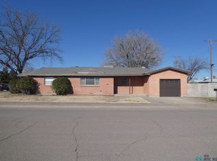 1306 W Dallas Ave, Artesia, NM 88210