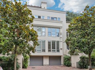 726 Belmont Pl E, Seattle, WA