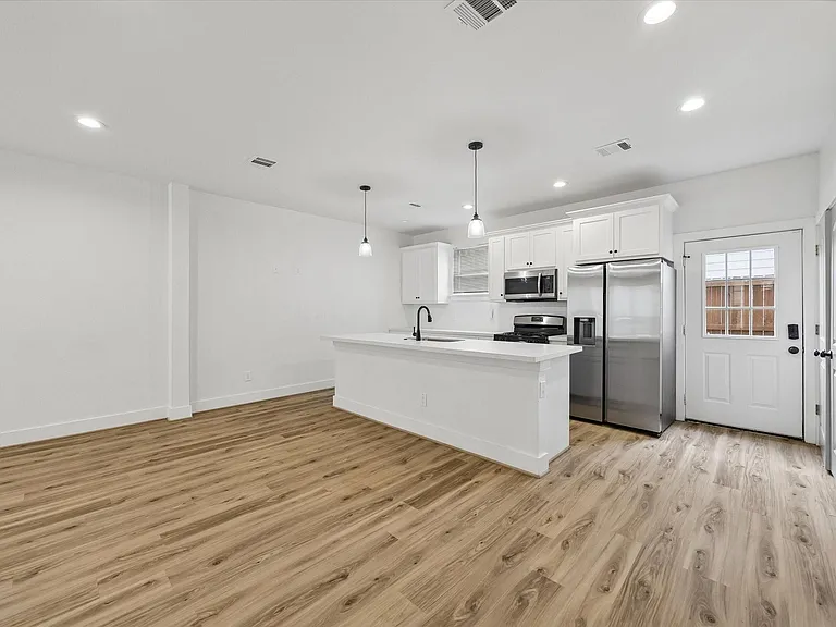 2749 Redrock St #B — Photo 8