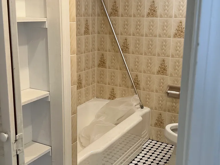 30 Baker St #2 — Photo 11