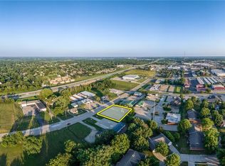 1806 N Woodbine Rd, Saint Joseph, MO 64506