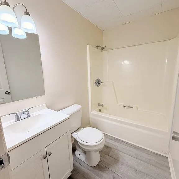 104 Brown Ct #8 — Photo 14