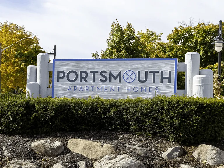 Portsmouth Apartments — Photo 26