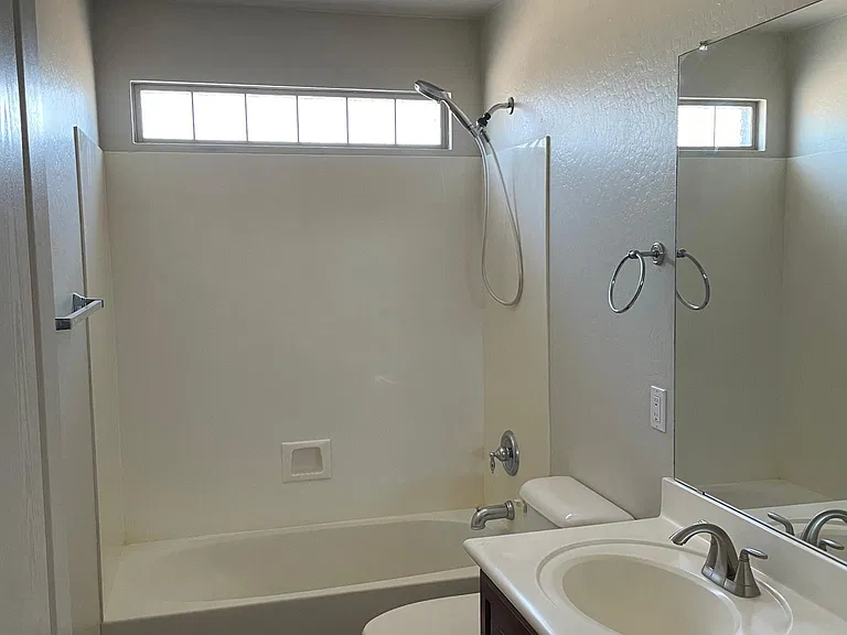 14816 N 140th Ave — Photo 11