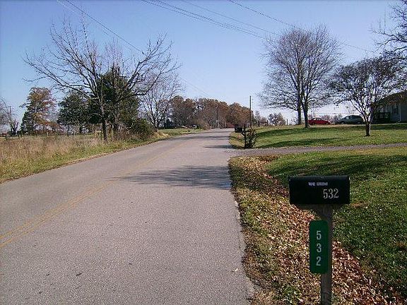 4th image of 532 Bellamy Ln