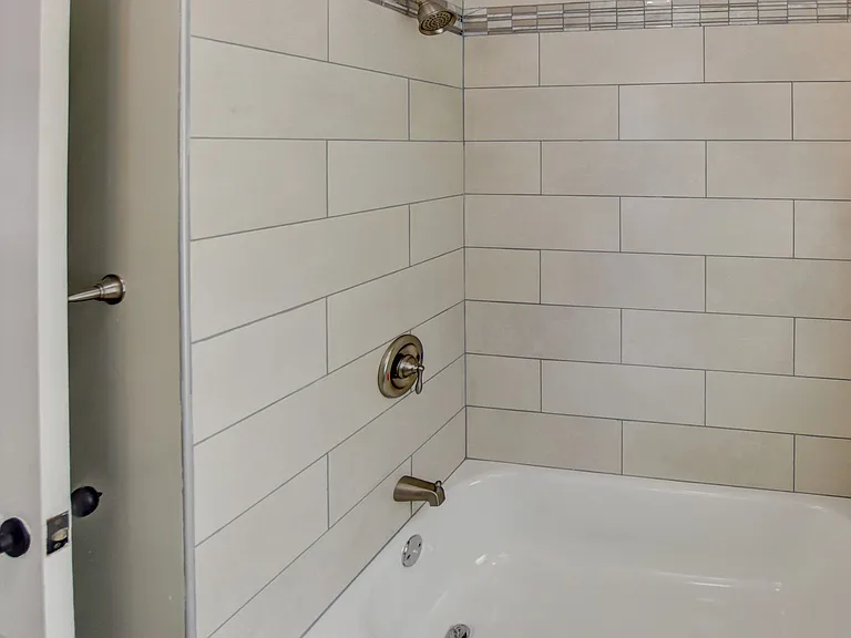 13 Beverly St — Photo 21