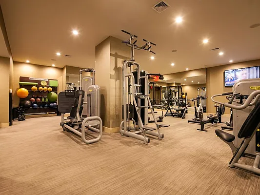 Sold by Sotheby's International Realty | media 35