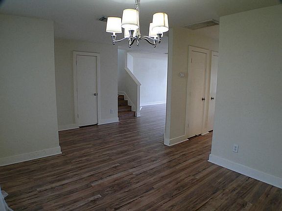 5th image of 11954 Chanteloup Dr