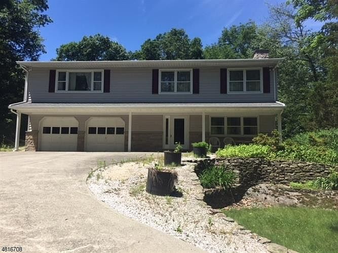 2nd image of 196 Whitehall Rd