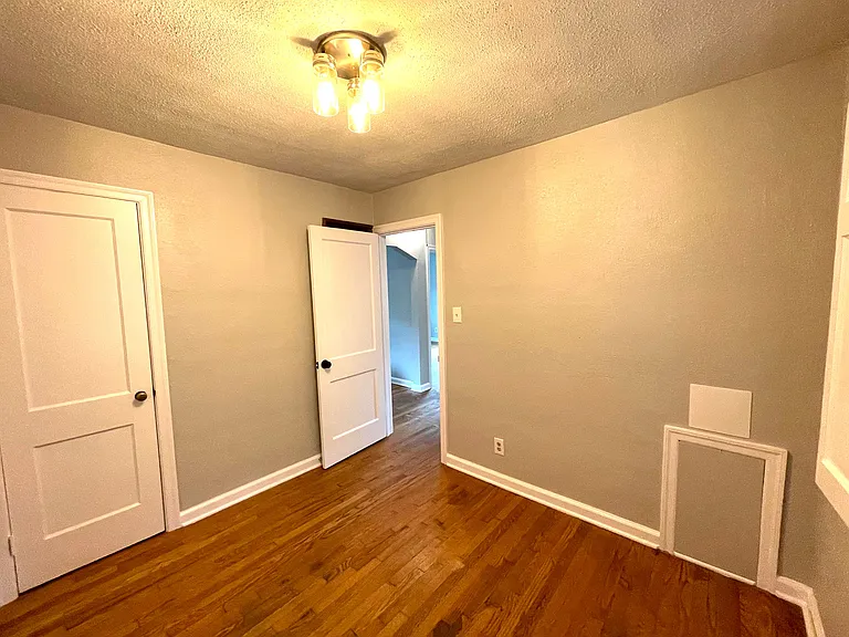 4607 Fairmont Ave — Photo 9