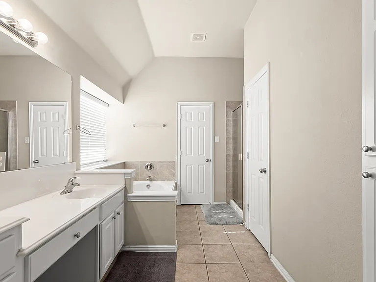 8004 Heritage Palms Trl — Photo 9