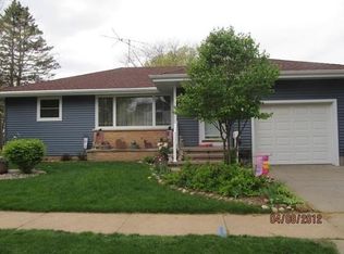 305 1st St, Prairie Du Sac, WI 53578