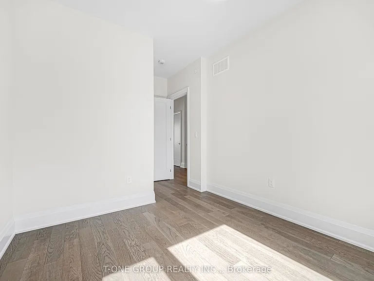 106 Grimsby Ln — Photo 35
