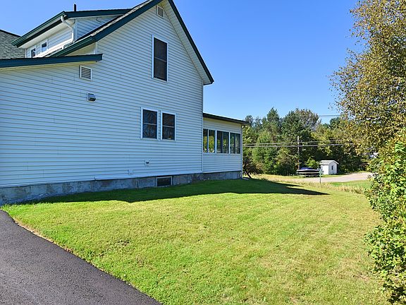 3rd image of 5 McIntyre Way