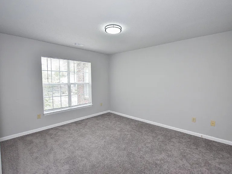 4273 Villas Dr — Photo 14