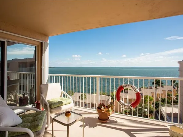 7430 Sunshine Skyway Ln S APT 804, Saint Petersburg, FL 33711