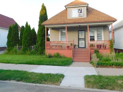 11380 Lumpkin St, Hamtramck, MI, 48212