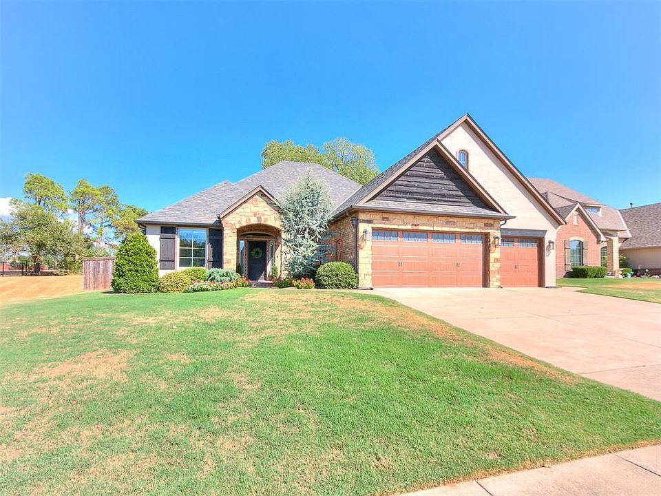 1st image of 2612 Cheval Pointe Dr