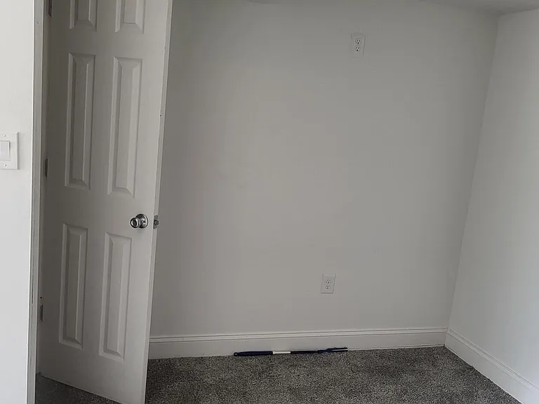 bedroom with closet