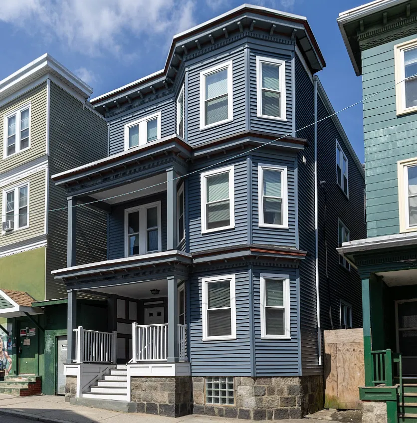 737 Parker St — Photo 1