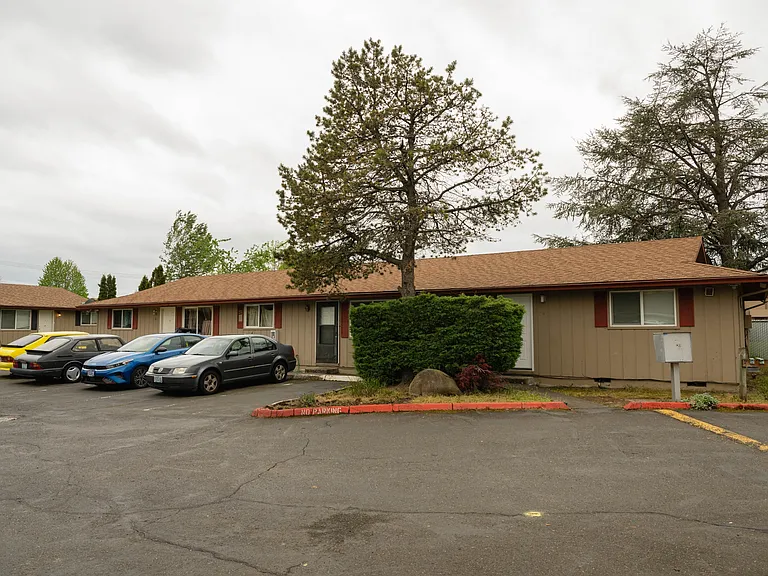 22920 NE Halsey St — Photo 13
