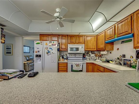 5th image of 6890 Sandtrap Dr APT 2