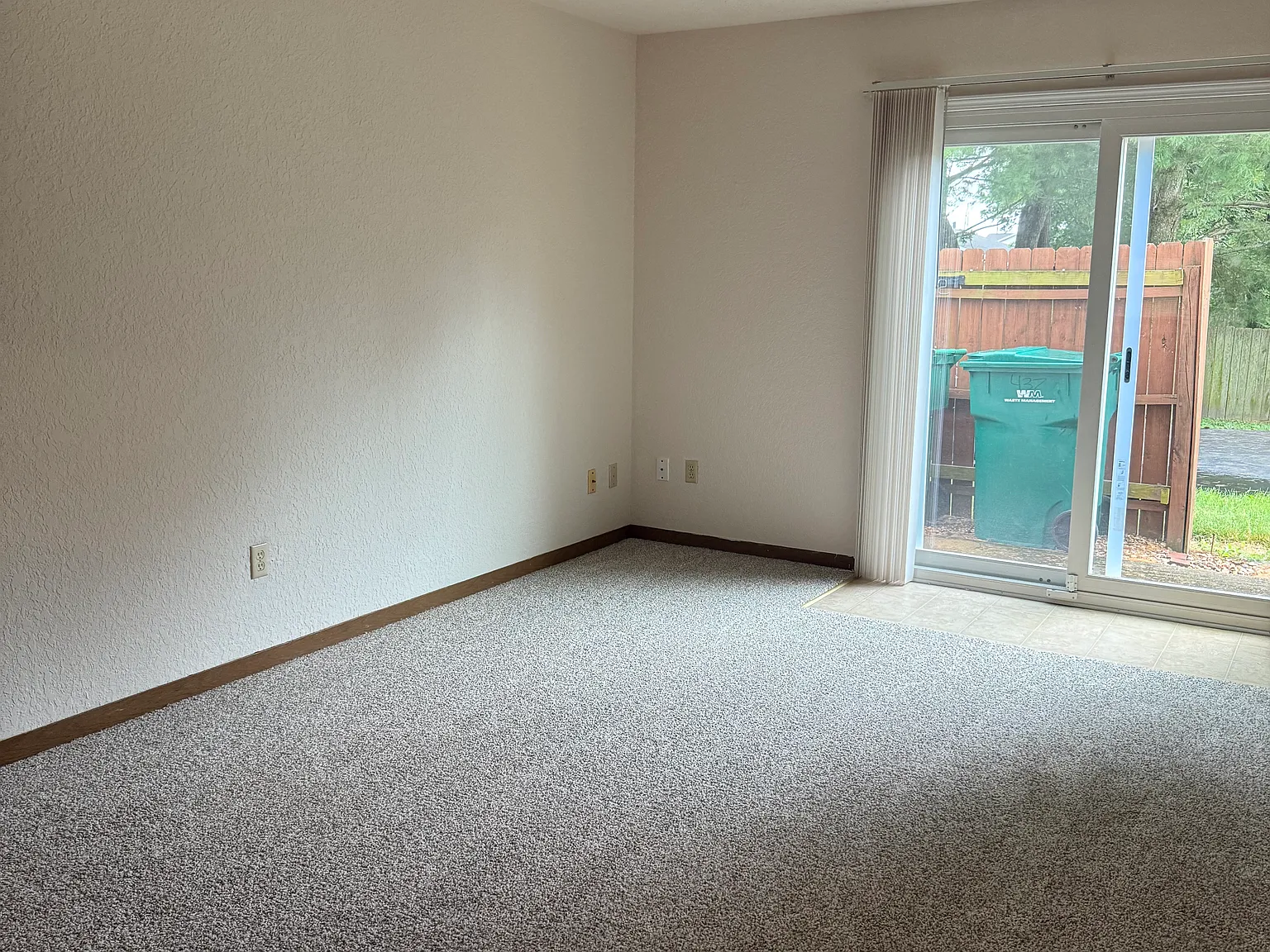 Condo for Rent - 437 Colleen Dr — Photo 3
