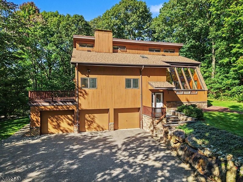 1st image of 5 Allen Dr