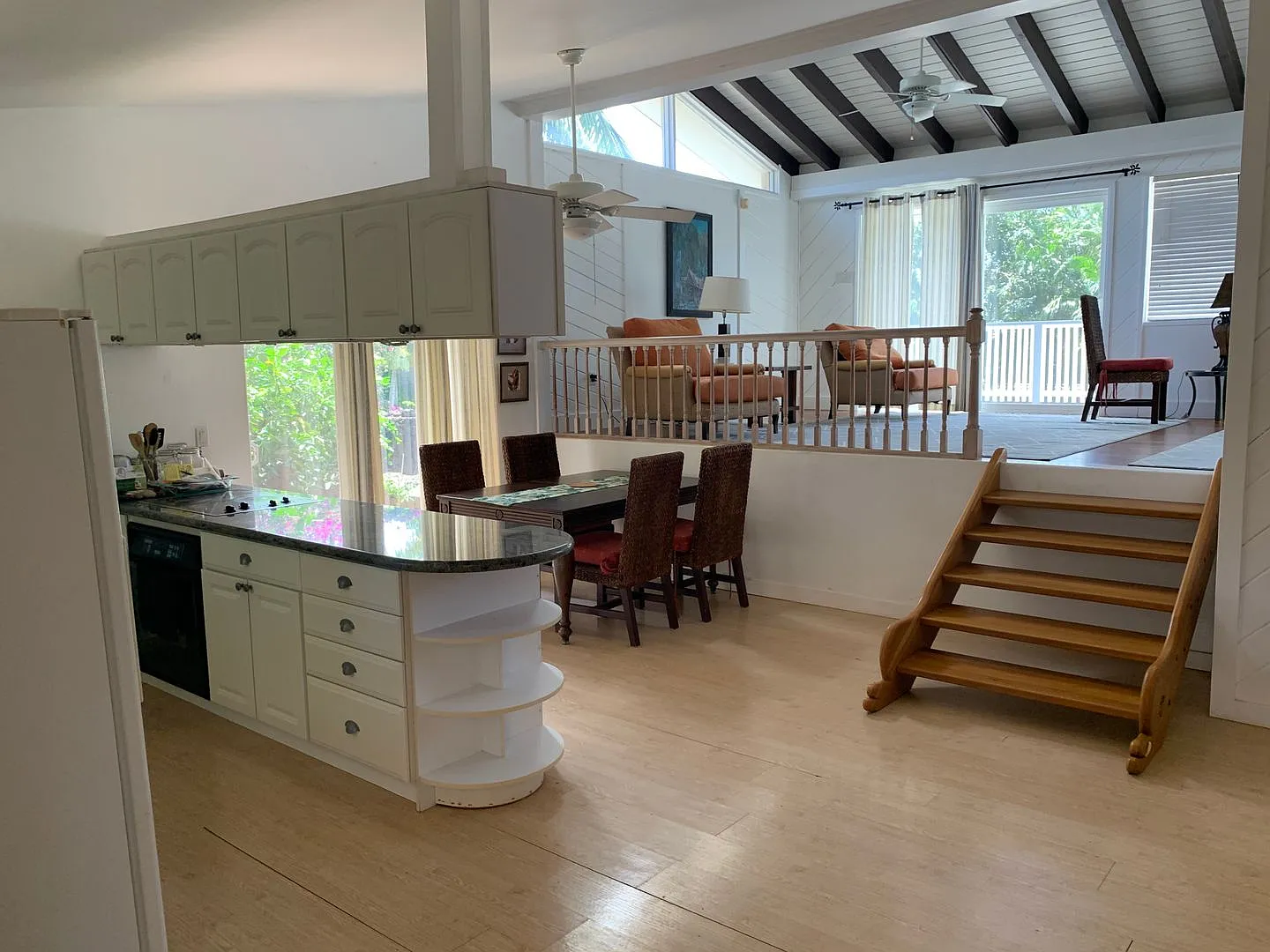 Great Kahana Home- 50 yards to the beach! — Photo 3