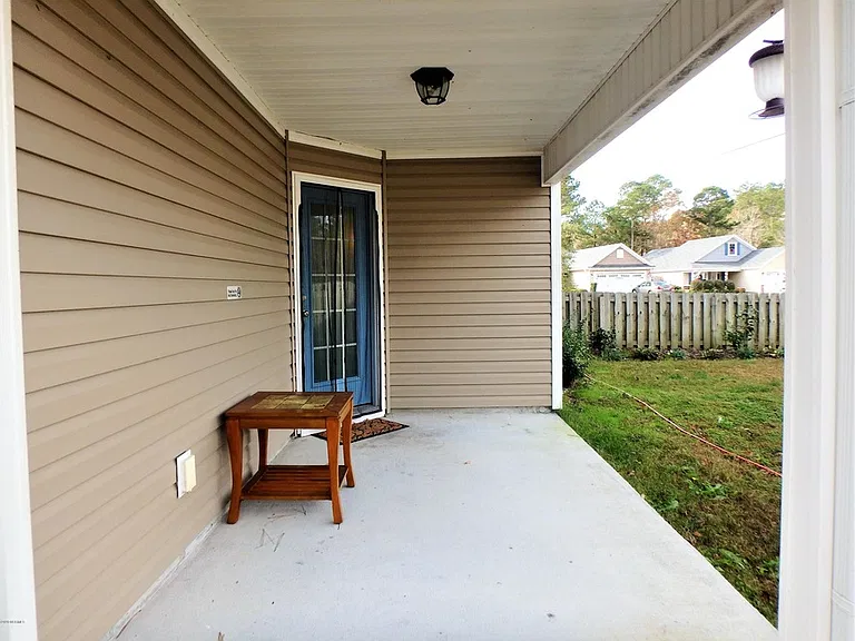 422 Ridgeway Dr — Photo 7