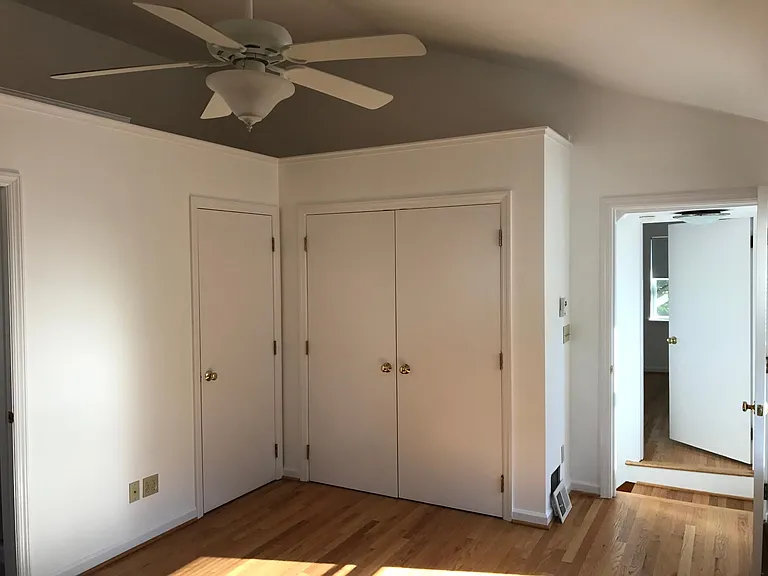 936 Saint James St #936 — Photo 3