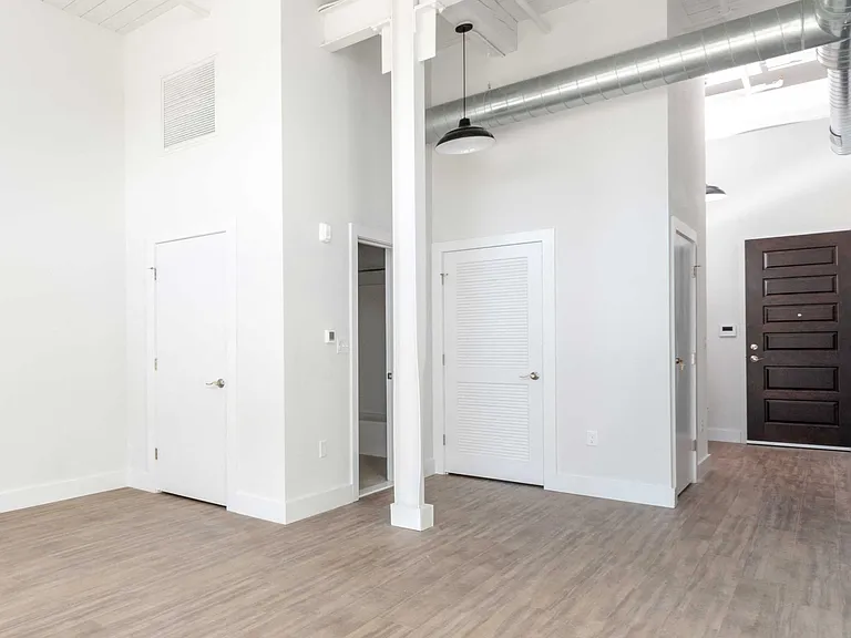 150 Oakland St — Photo 21