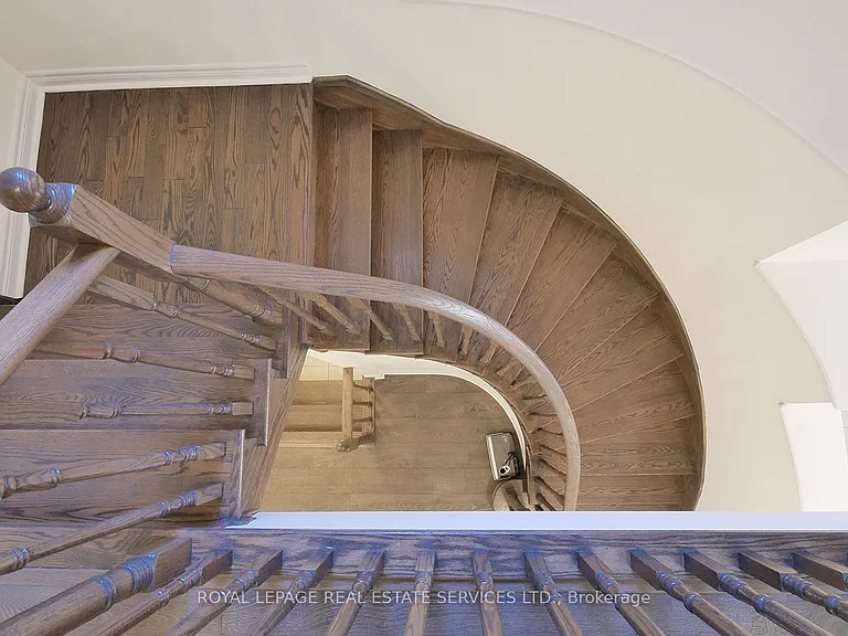 103 Huguenot Rd — Photo 18