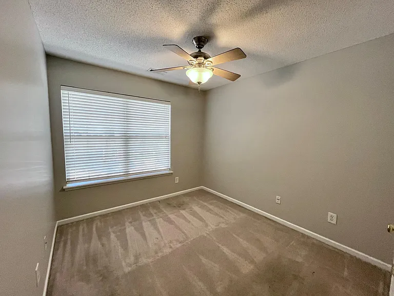 2025 McNeil Paper Ct — Photo 11