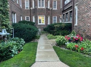 458 Winnetka Rd, Winnetka, IL 60093