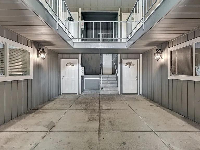 2516 S 286th Pl #C — Photo 1