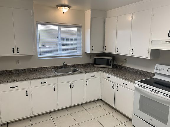 4th image of 427 S 5th St #2