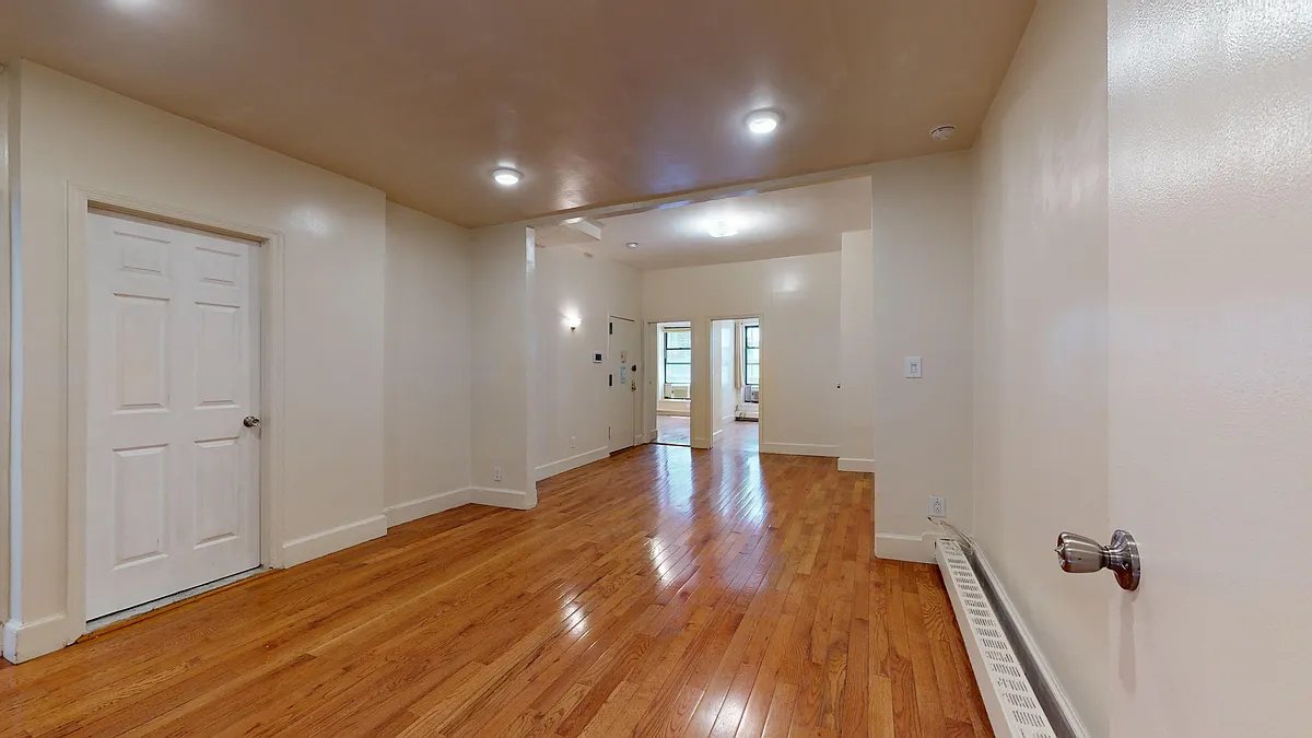 Building Photo - 148 W 49th St #1
