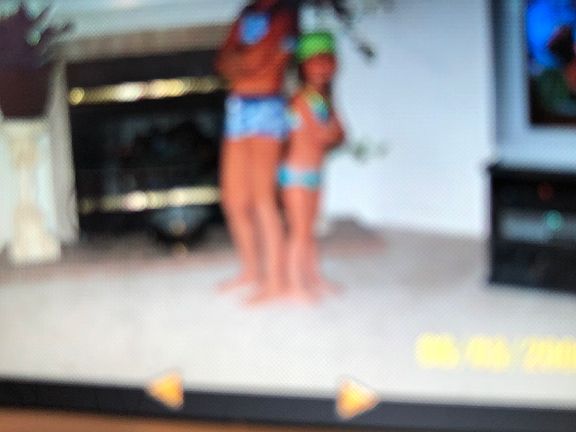 Living room with gas logs 