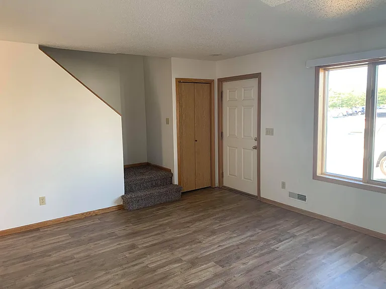 Skaff Apartments - Moorhead — Photo 193