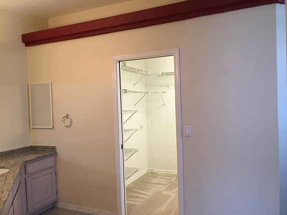 Walk in closet