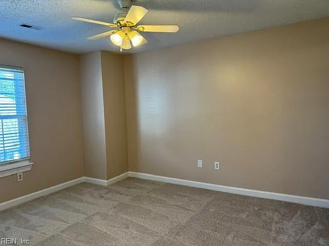 2123 Retreat Ct — Photo 3