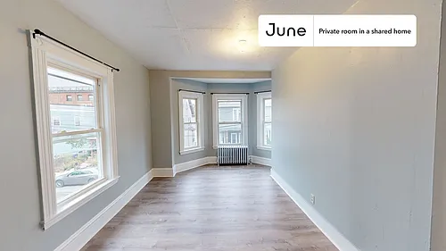 11 Islington St #C Photo 1