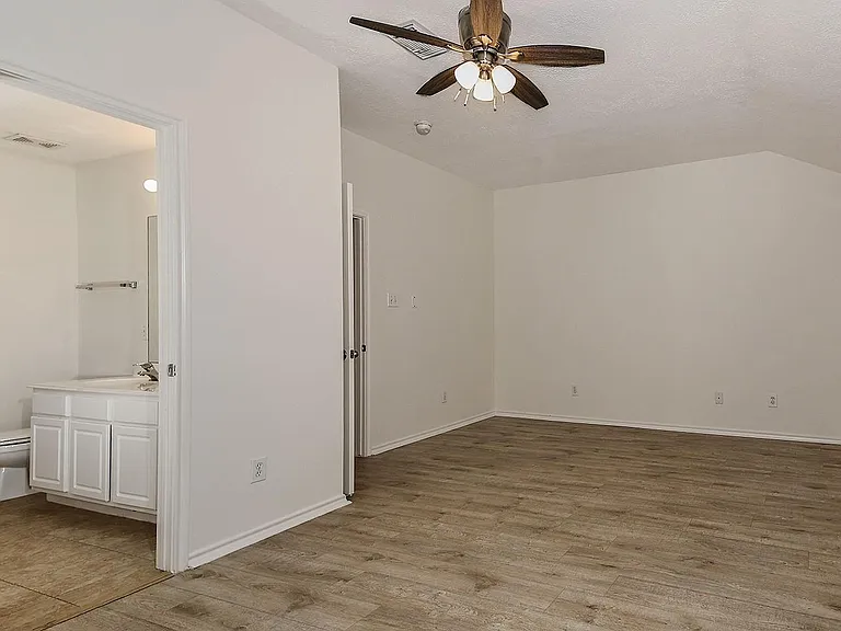 222 Blushwood Pl — Photo 21