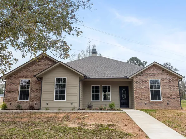 106 Royal St, Gilmer, TX 75645