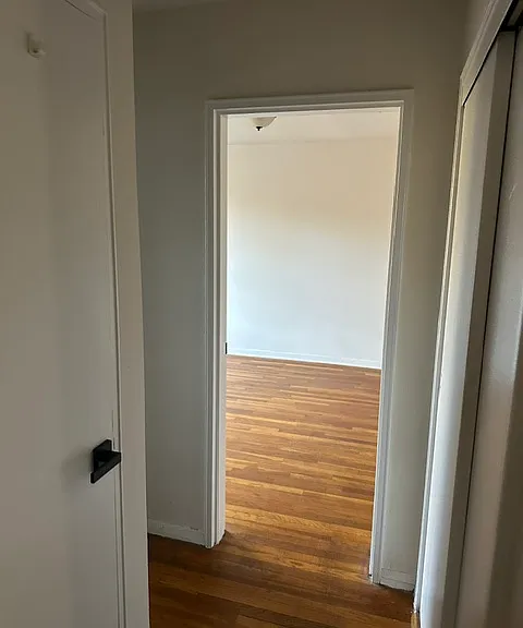 24 Middle Neck Rd #2G — Photo 9